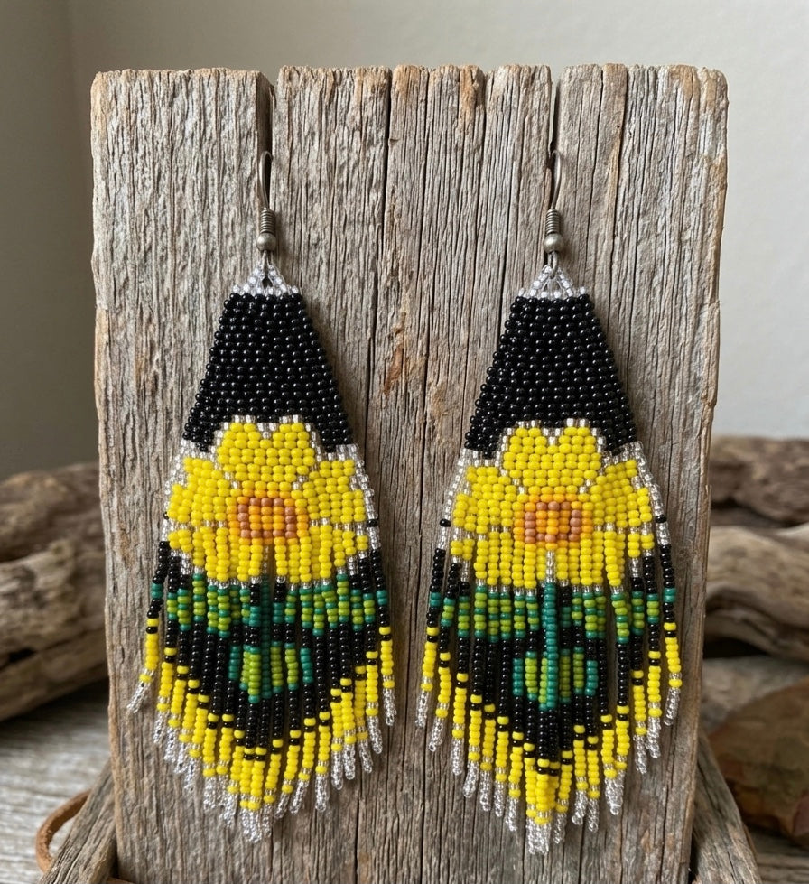 Boucles d'oreilles fleuries perlées (jaunes)