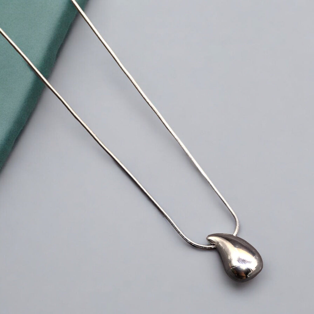 Pendentifs de collier en acier inoxydable goutte avec longue chaîne