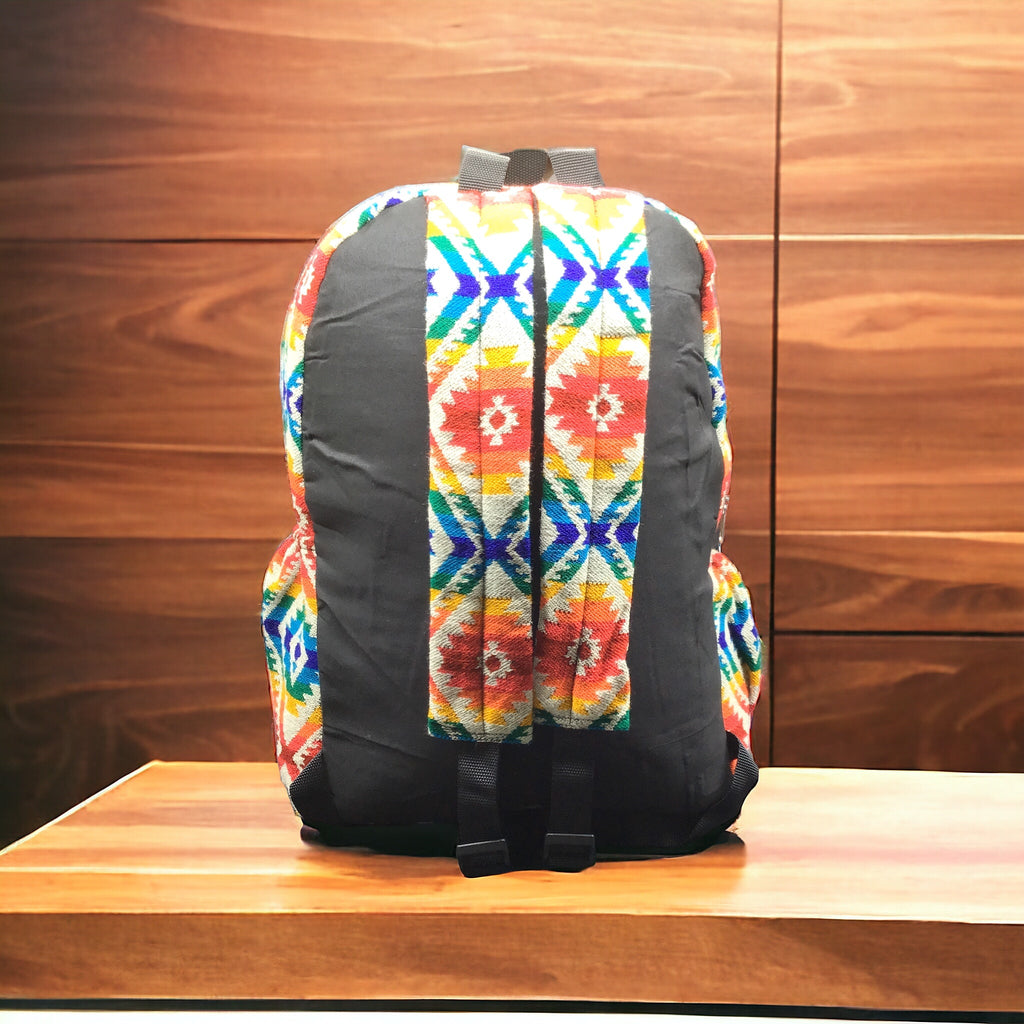 Sac à dos rouge de style autochtone