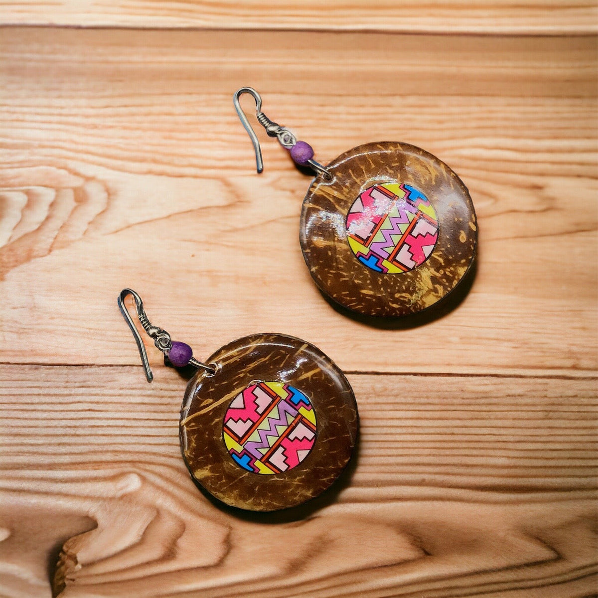 Boucles d'oreilles rondes peintes en rose OLDTRIBES™