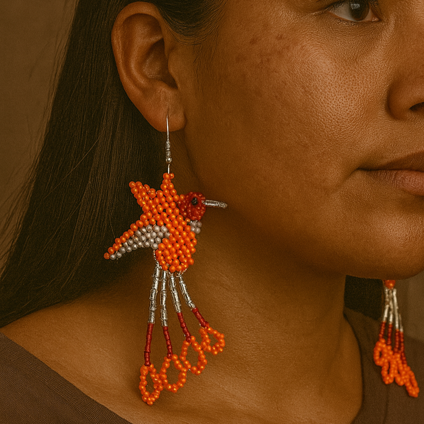Boucles d'oreilles colibri perlées faites à la main – Orange et rouge