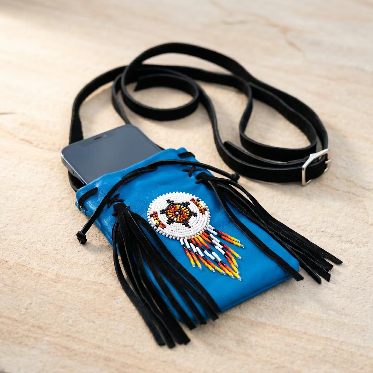 Pochette de téléphone en daim perlée ~ turquoise