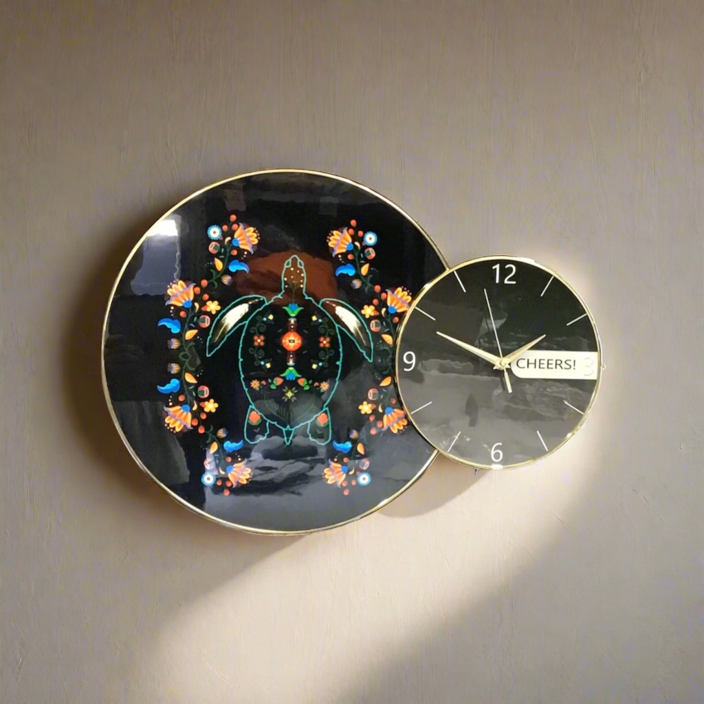 Horloge murale noire tortue autochtone