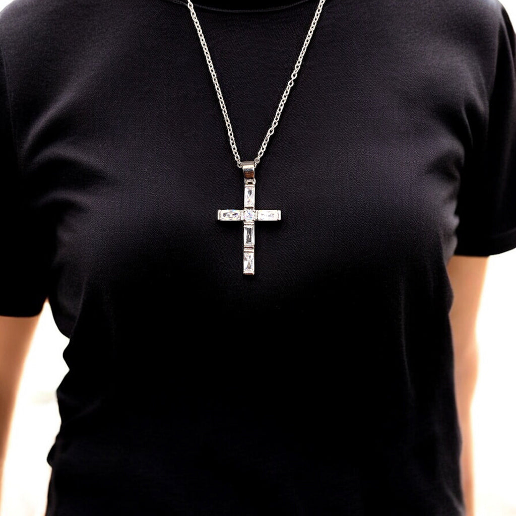 Pendentifs croix en acier inoxydable avec longue chaîne