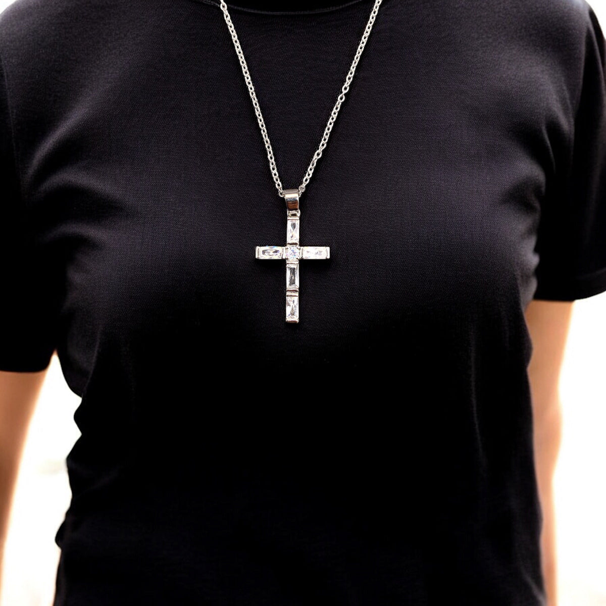 Pendentifs croix en acier inoxydable avec longue chaîne