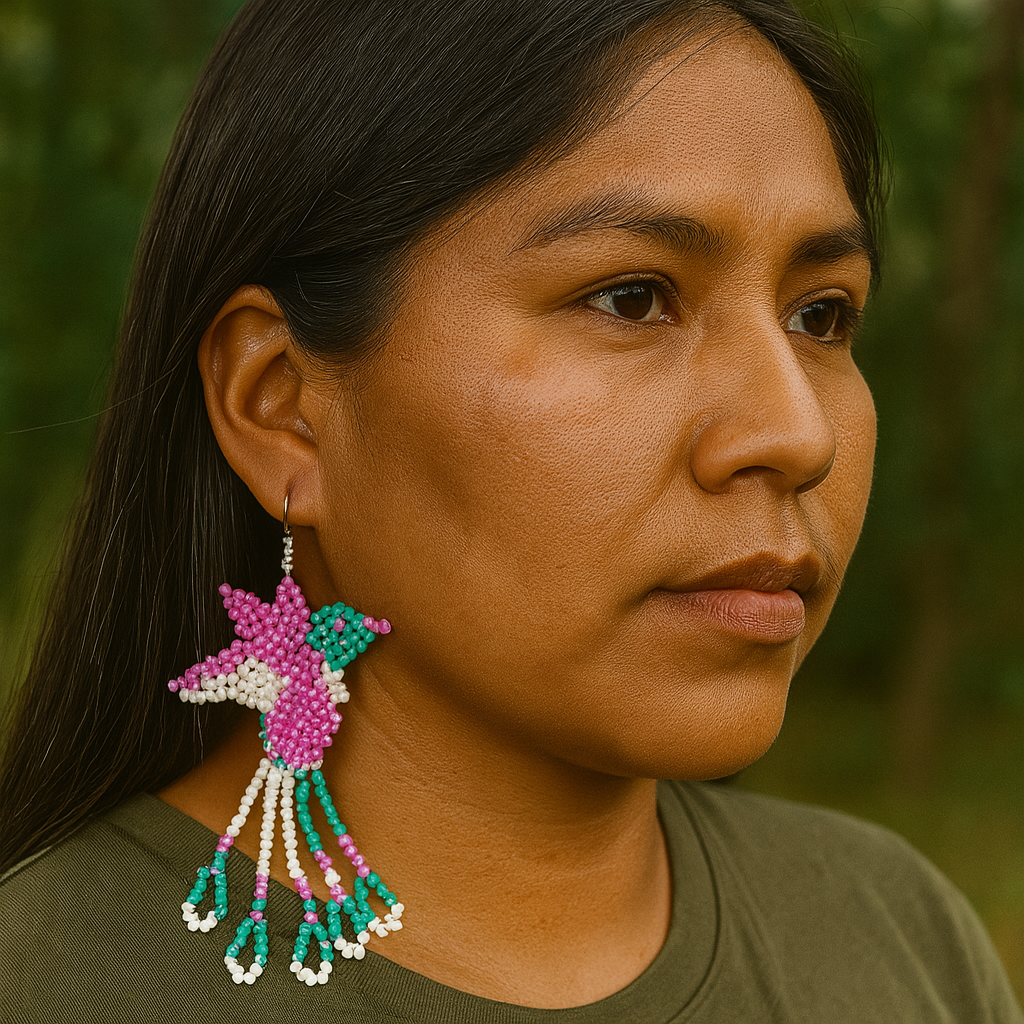 Boucles d'oreilles colibri perlées faites à la main – Turquoise et blanc