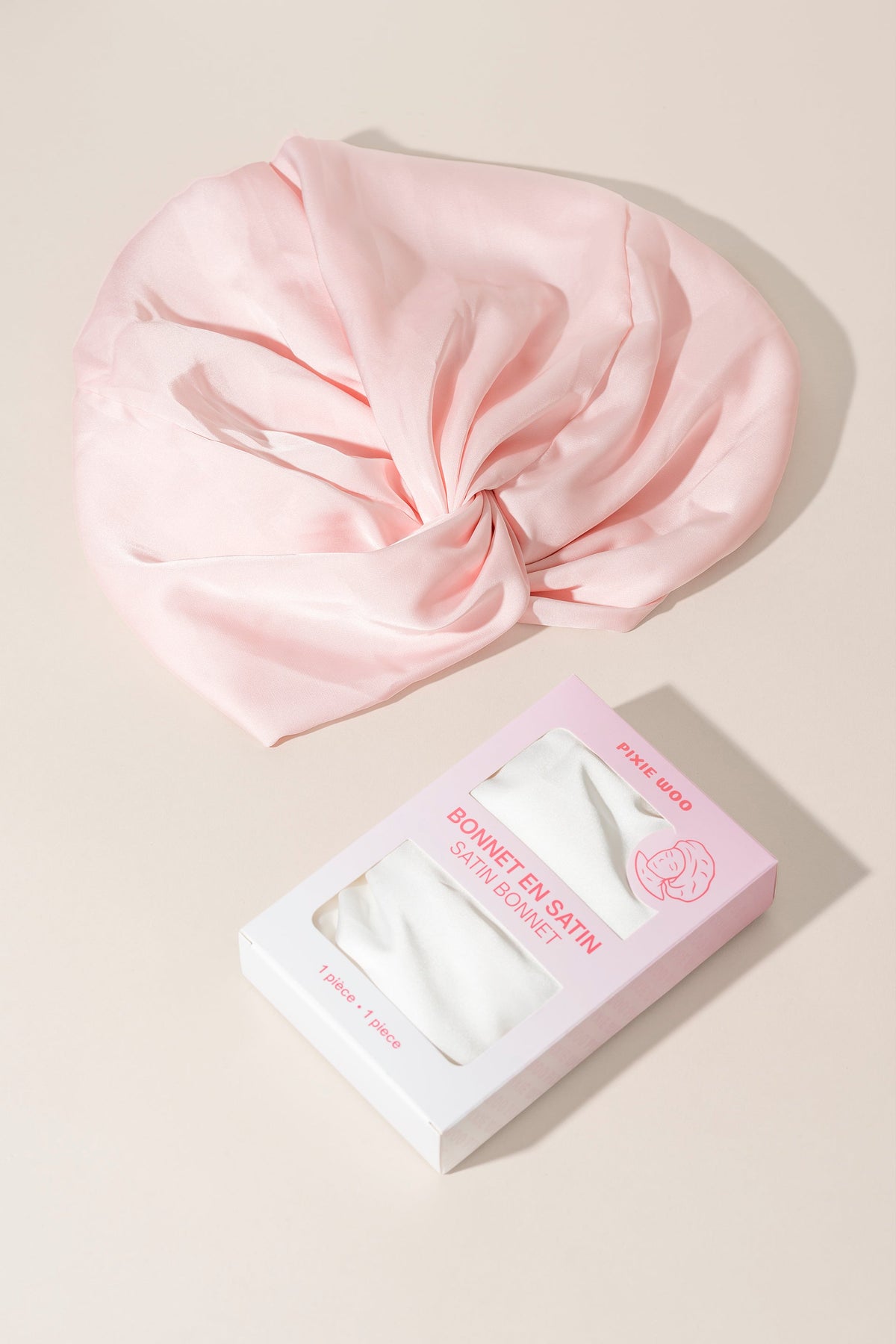 Bonnet en satin