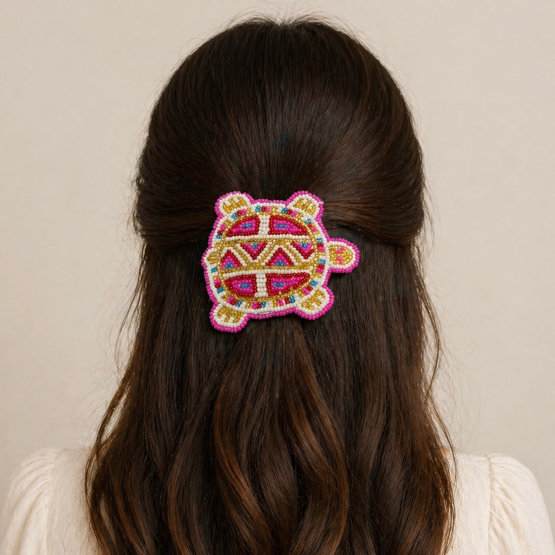 Barrette tortue perlée accent rose