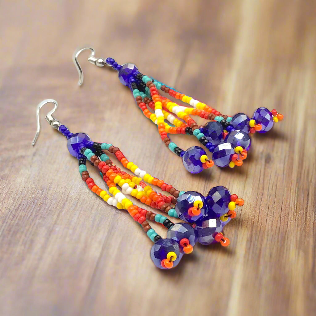 Boucles d'oreilles cascades bleues à six brins perlés