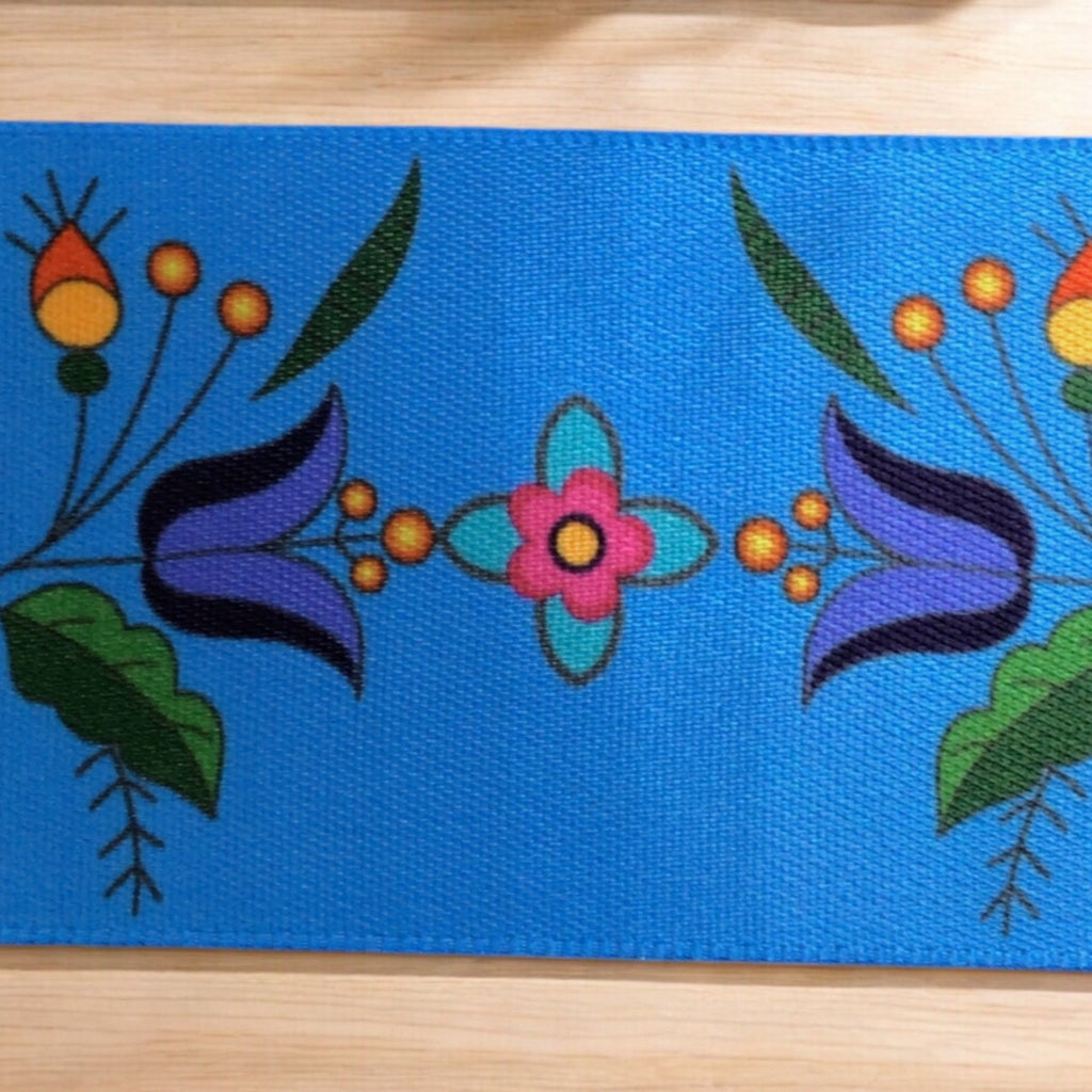 Rouleau de ruban floral double face bleu