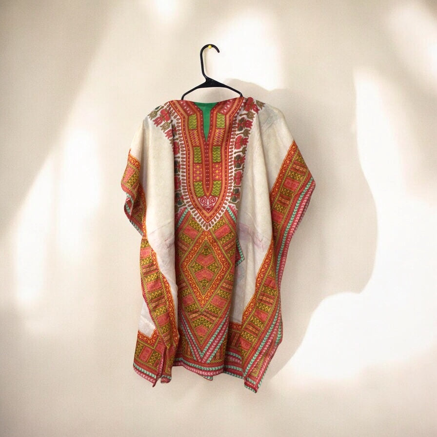 Kaftan imprimé rouge et beige pour femme