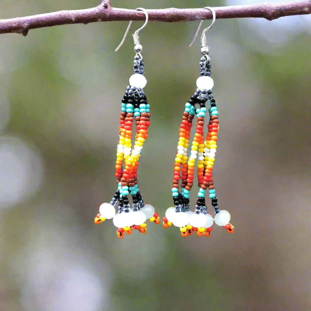 Boucles d'oreilles pendantes en cascade à six brins de perles bleu néon