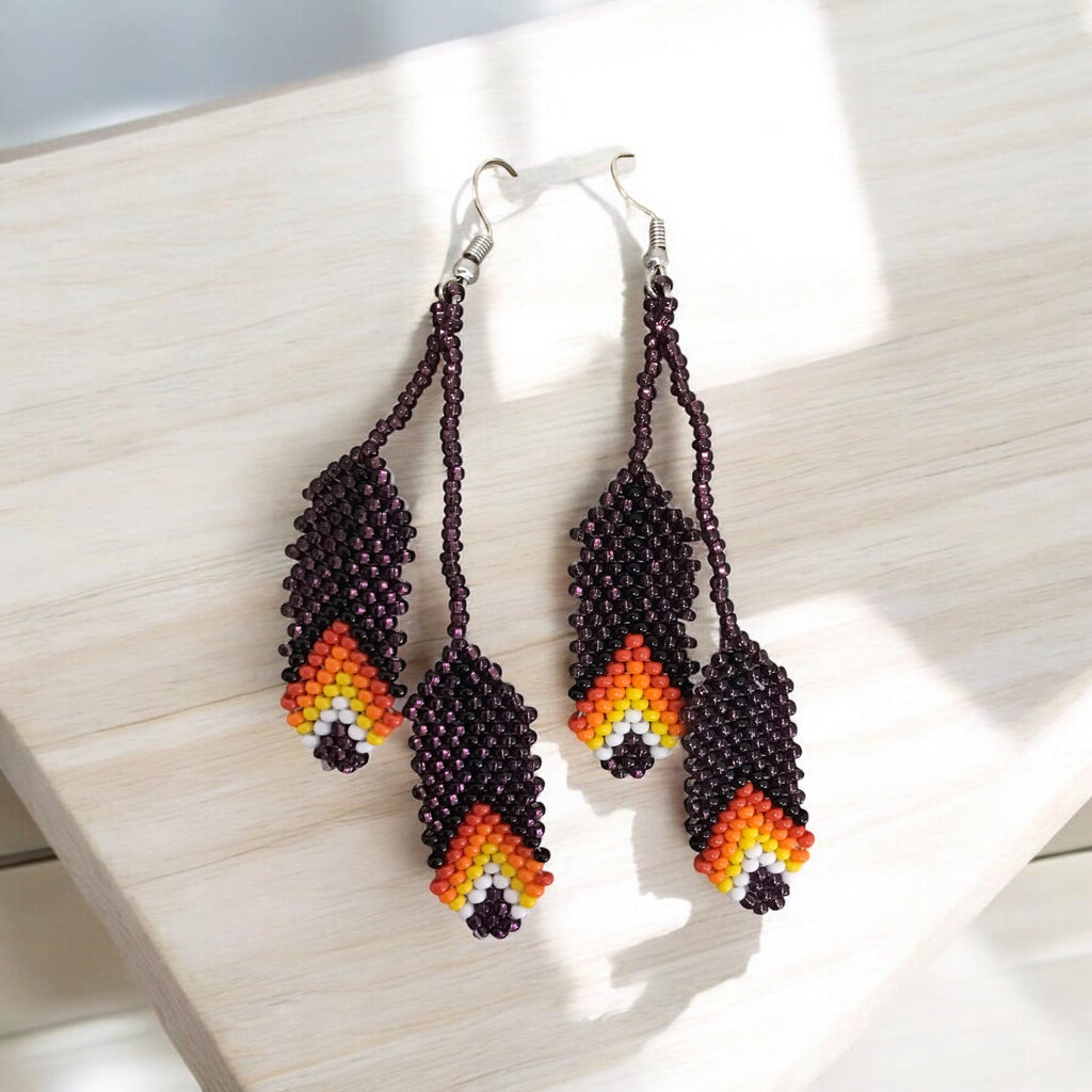 Boucles d'oreilles plume perlées mûre OldTribes™