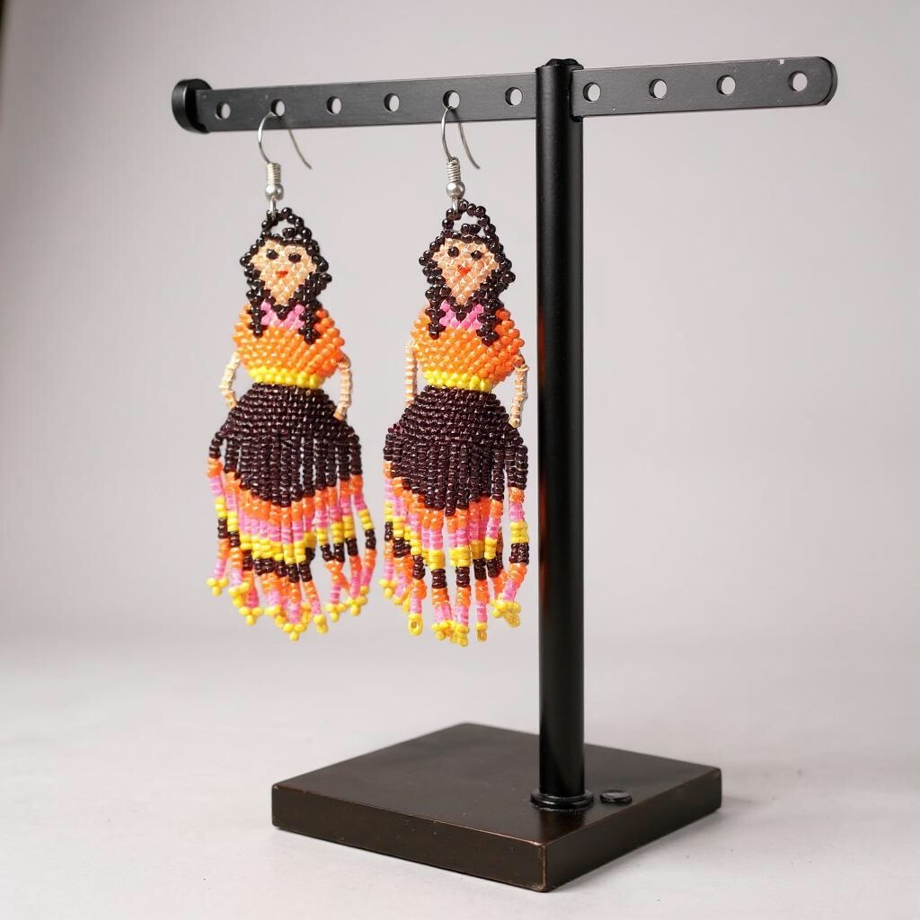 Boucles d'oreilles de danseuse jupe ruban perlée violette