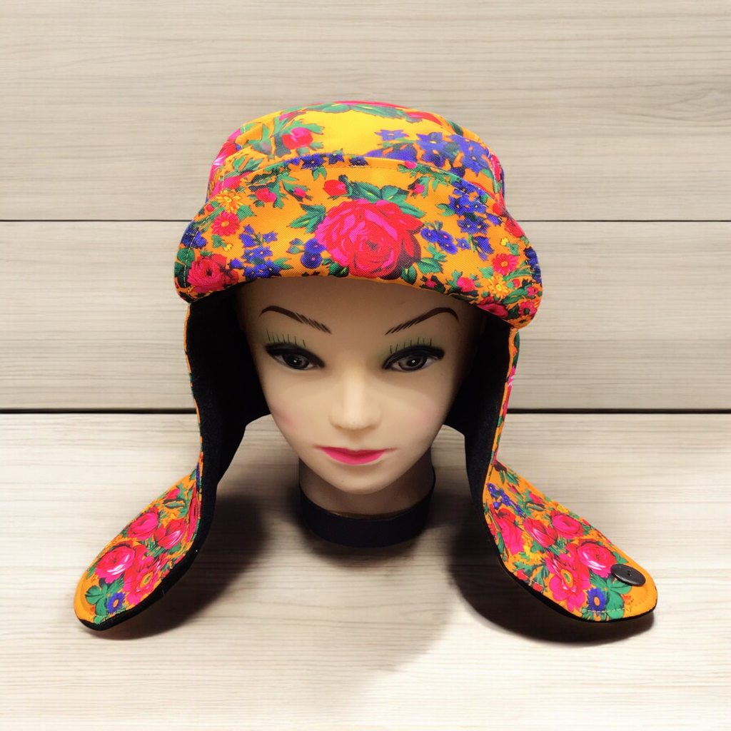 Chapeau Kookum orange avec oreilles rabattables
