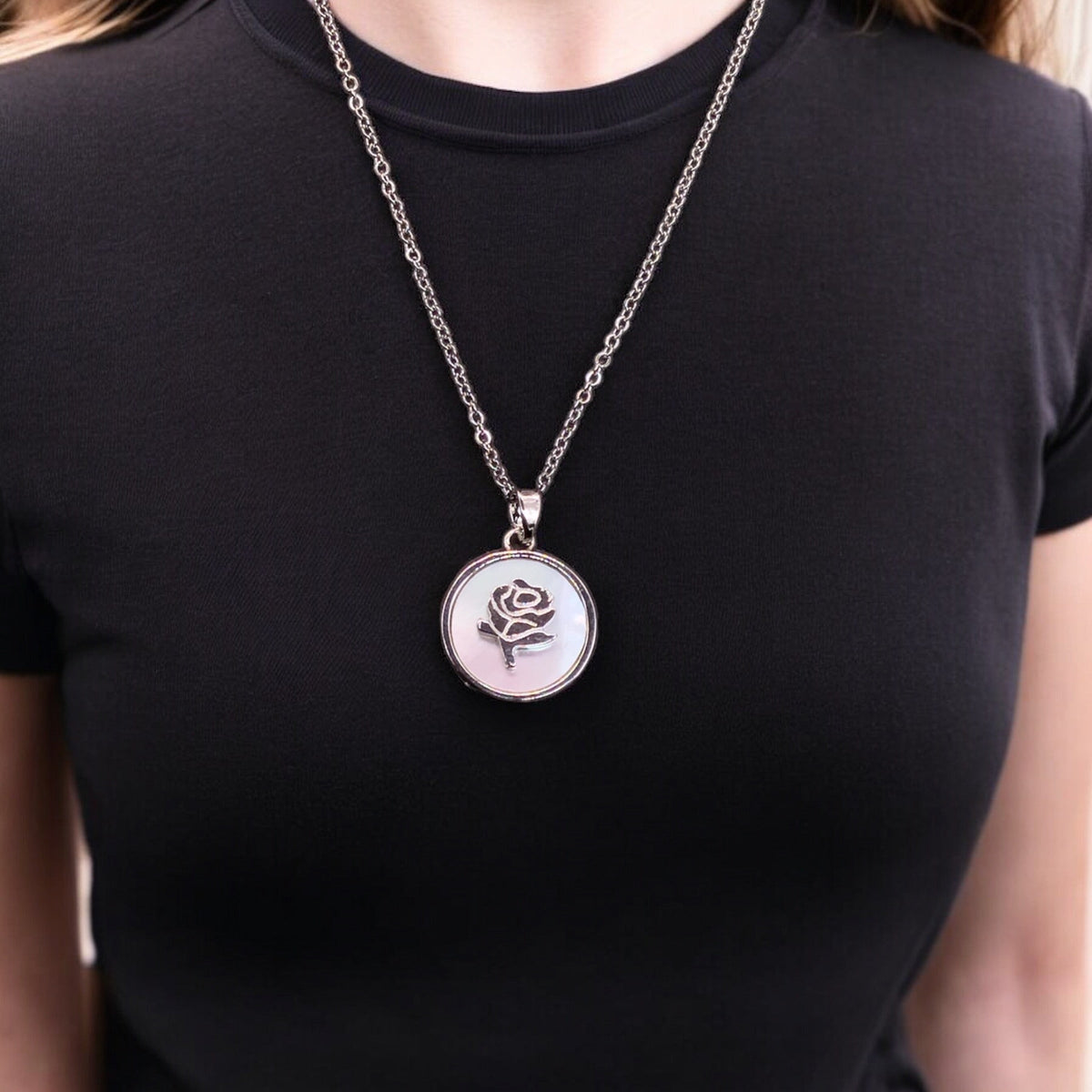 Pendentifs en acier inoxydable Fleur avec longue chaîne