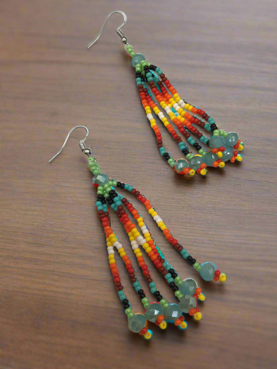 Boucles d'oreilles pendantes à cascade perlées six brins vert clair