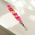 Dragonne rose de style amérindien