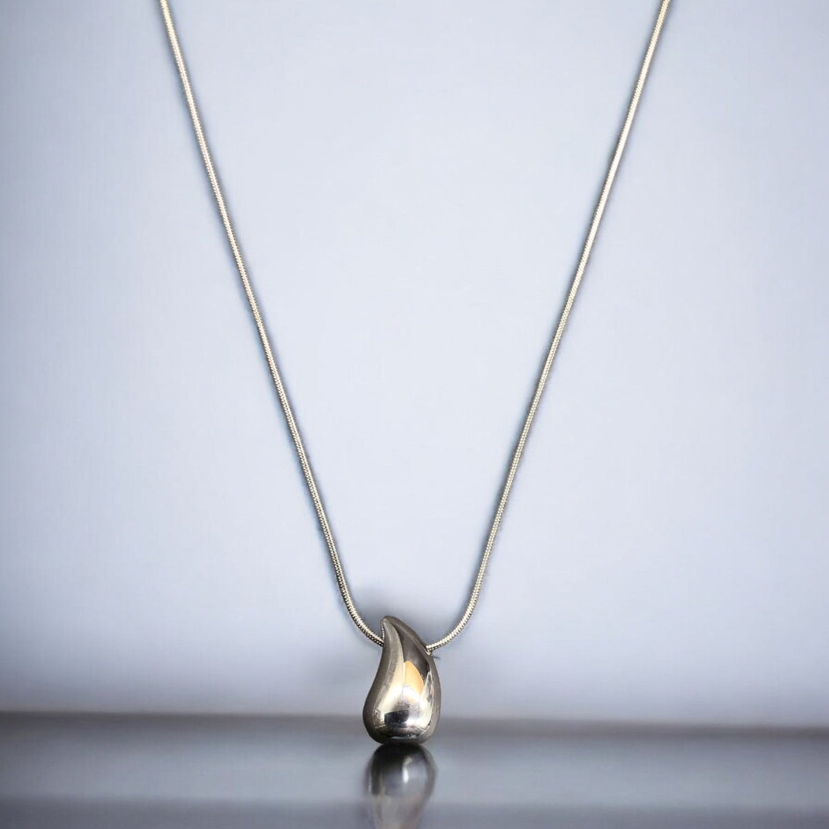 Pendentifs de collier en acier inoxydable goutte avec longue chaîne