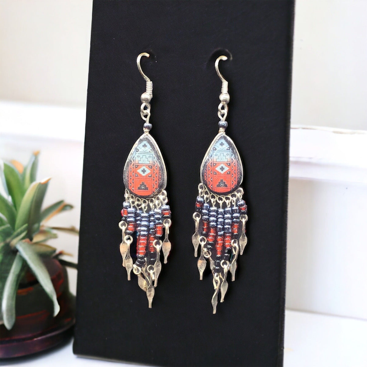 Boucles d'oreilles OldTribes™ petites en forme de goutte d'eau rouges de style sud-ouest