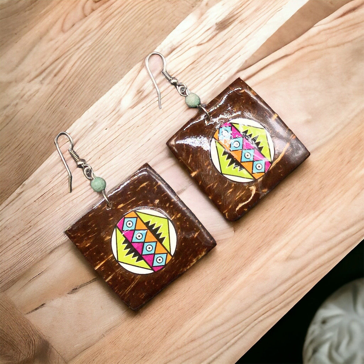 Boucles d'oreilles carrées vertes peintes en bois OLDTRIBES™