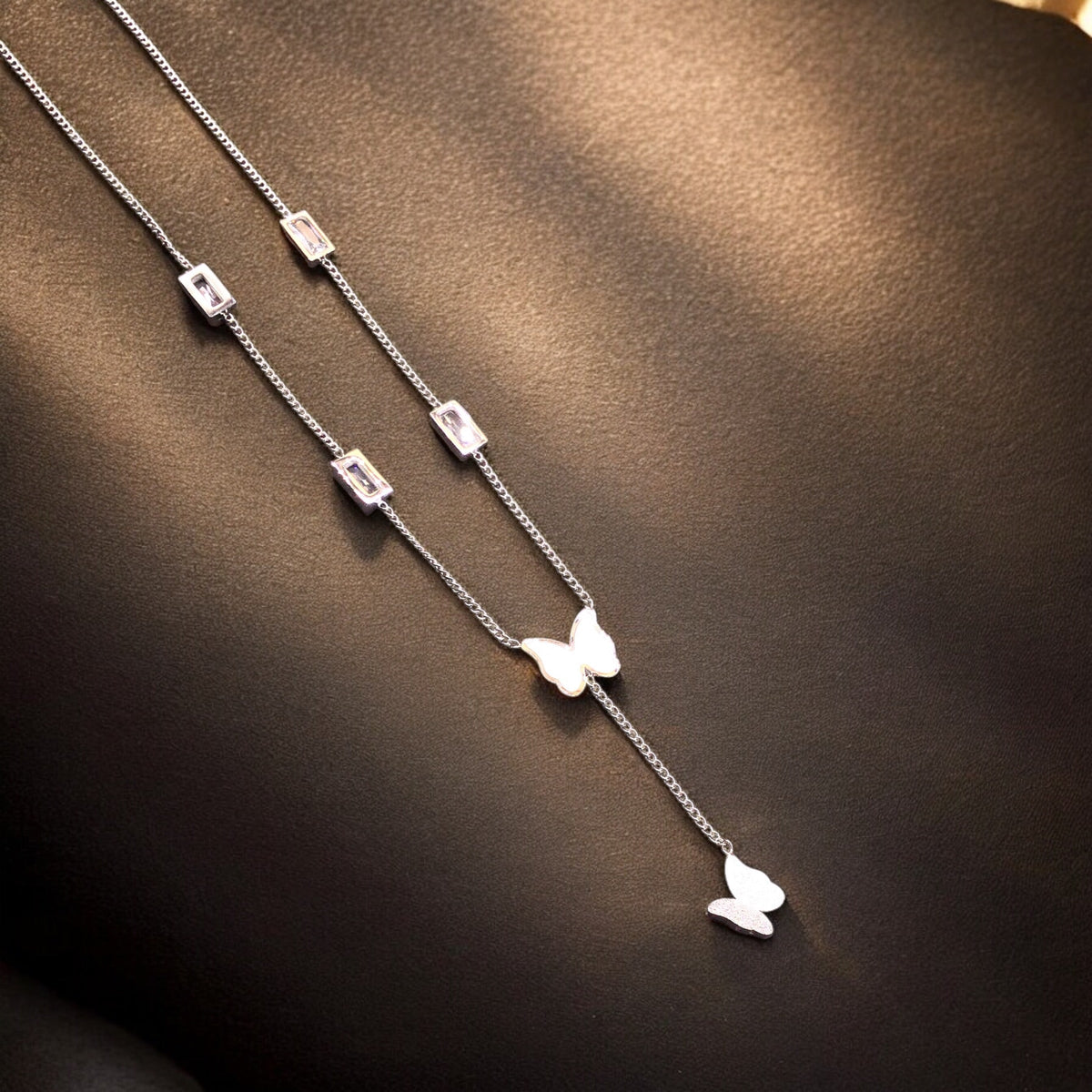 Pendentifs papillons en acier inoxydable avec longue chaîne
