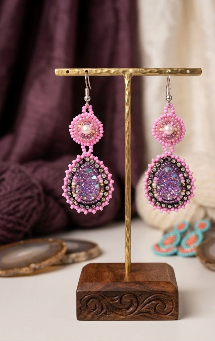 Boucles d'oreilles pendantes perlées collection rose