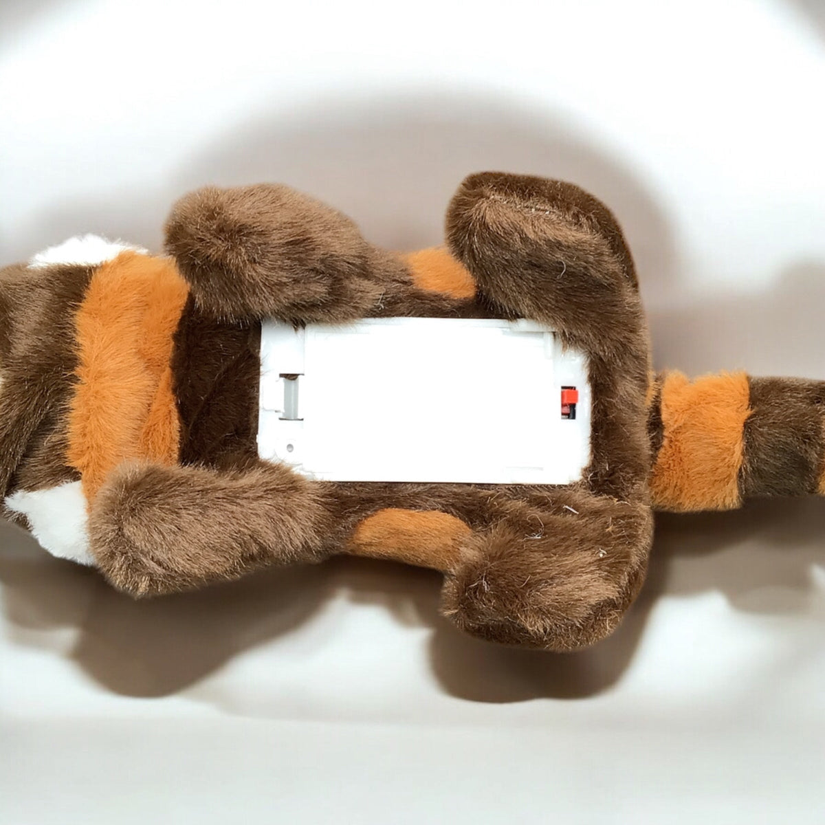 Peluche interactive panda roux électrique