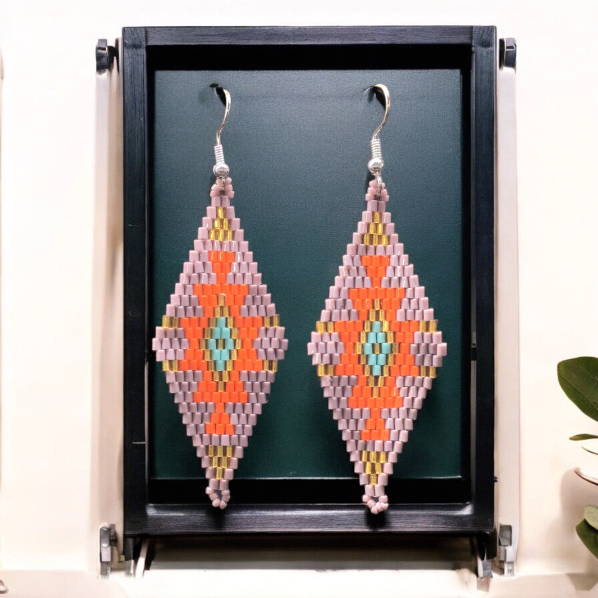 Boucles d'oreilles en perles de verre Miyuki gris-violet et rouge
