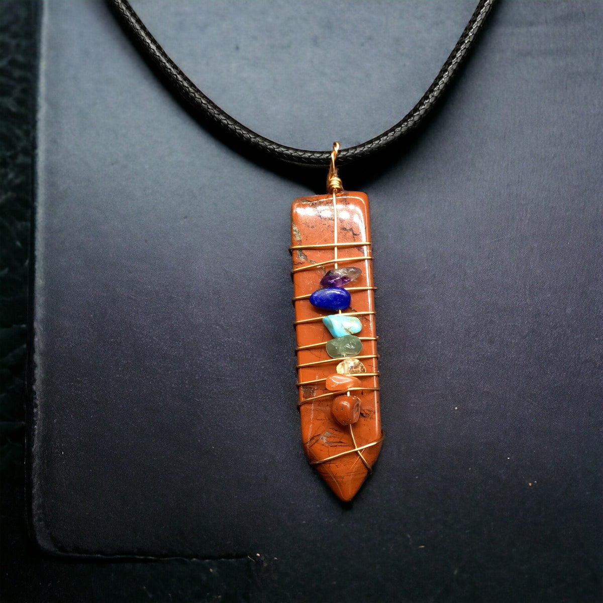 Pendentif unisexe grenat Chakra Épée Naturelle