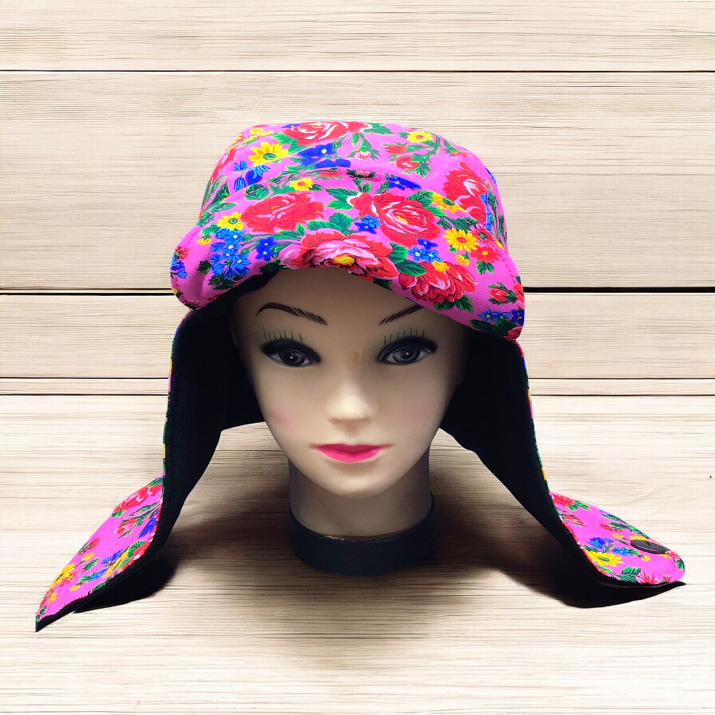 Chapeau Kookum rose avec oreilles tombantes