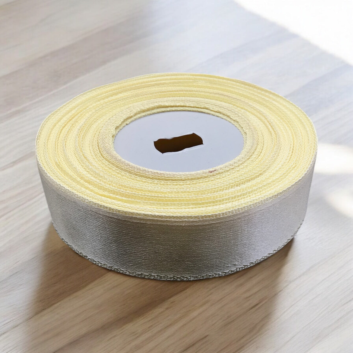 Rouleau de ruban de satin double face de 30 mètres #614