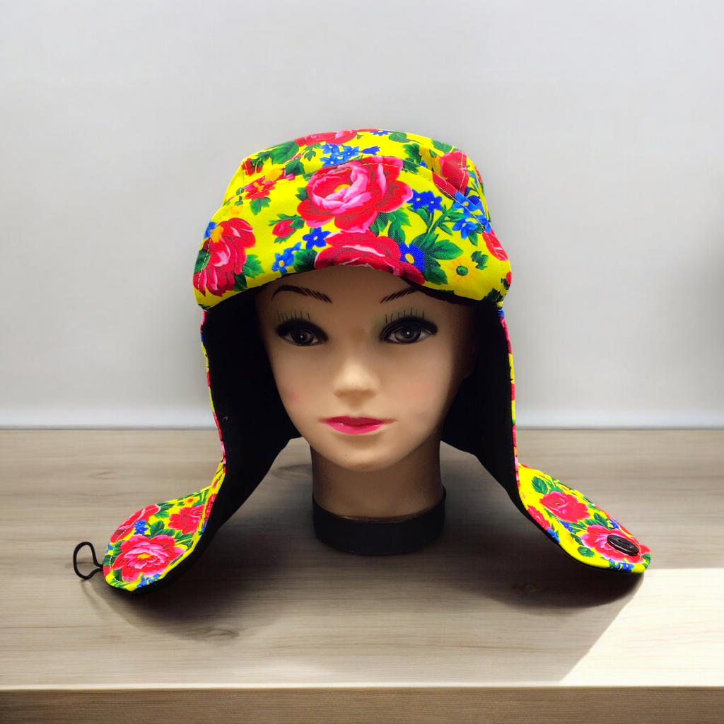 Chapeau Kookum jaune avec oreilles rabattables