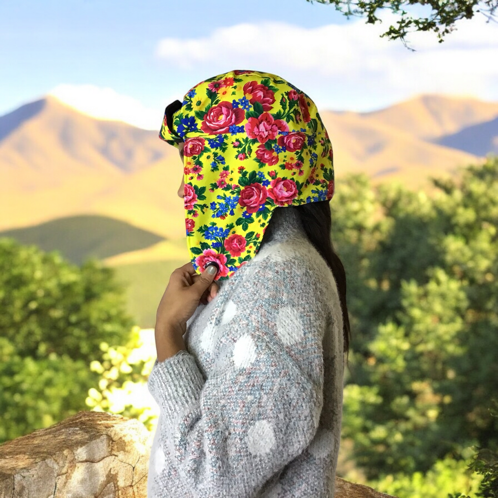 Chapeau Kookum jaune avec oreilles rabattables