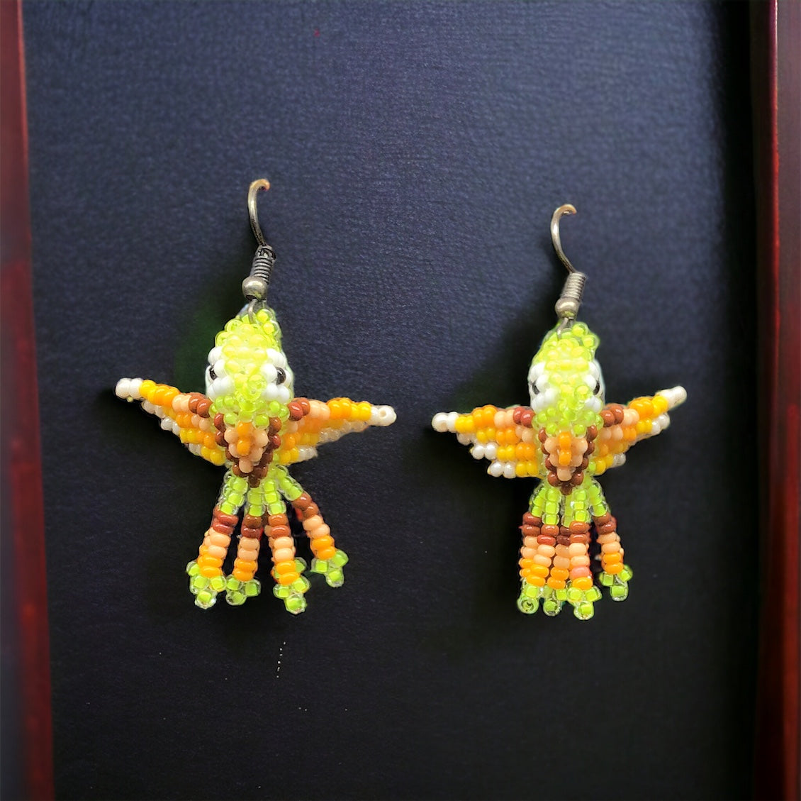 Boucles d'oreilles colibri perlées jaune fluo OLDTRIBES™