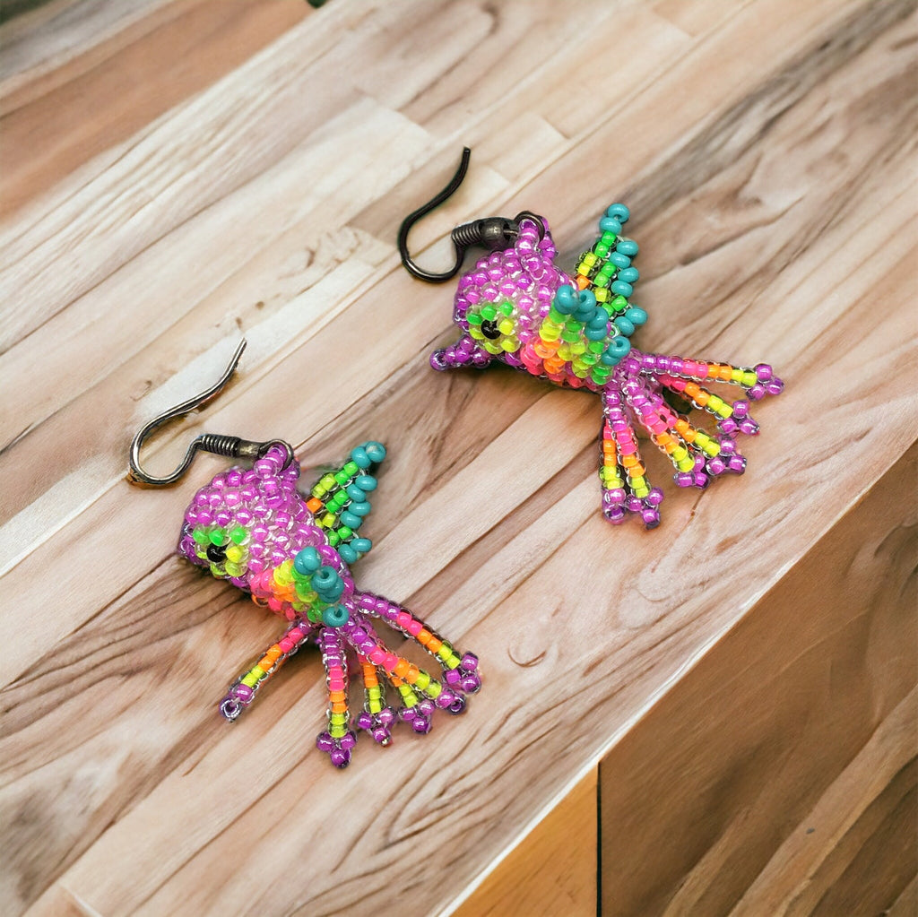 Boucles d'oreilles colibri roses perlées OLDTRIBES™