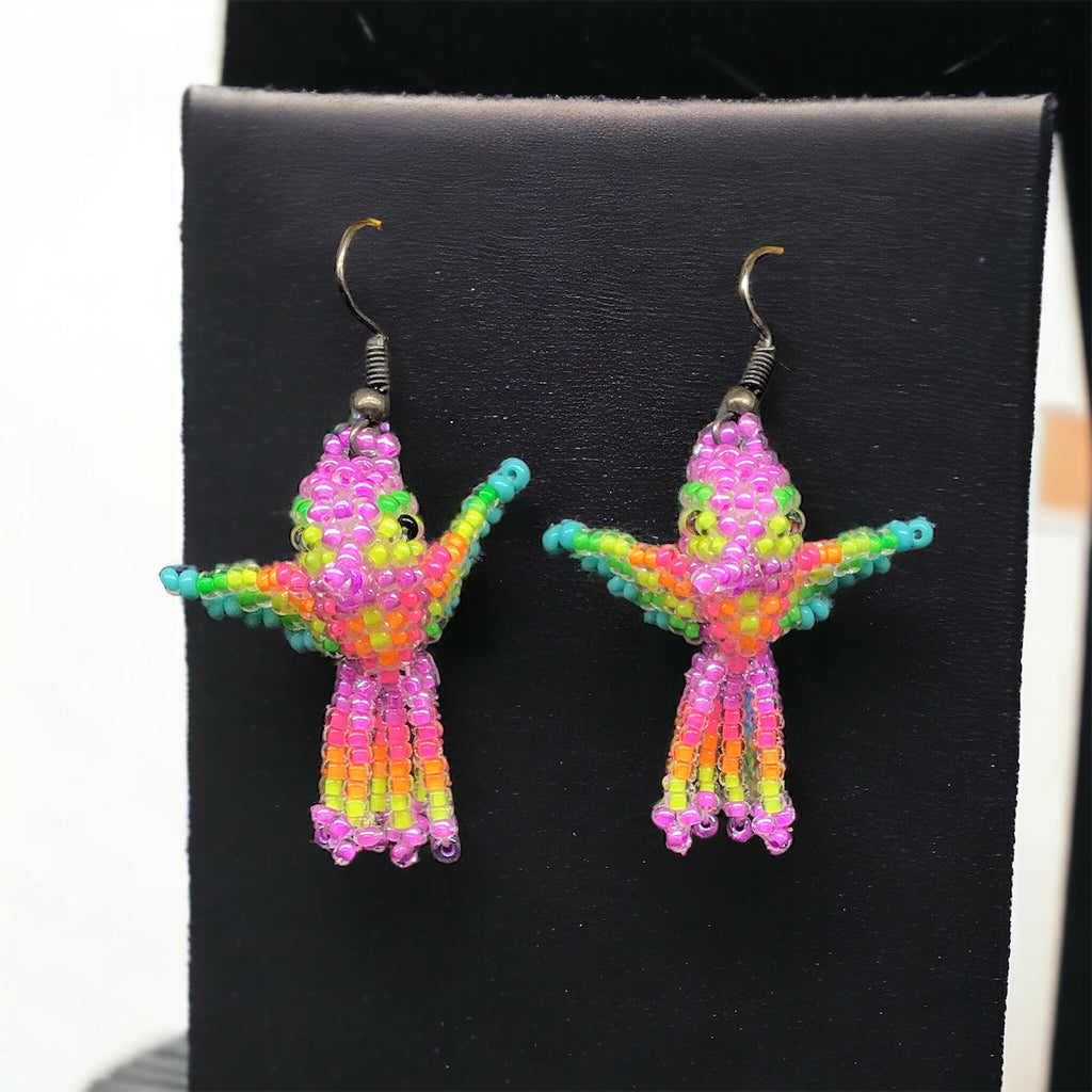 Boucles d'oreilles colibri roses perlées OLDTRIBES™