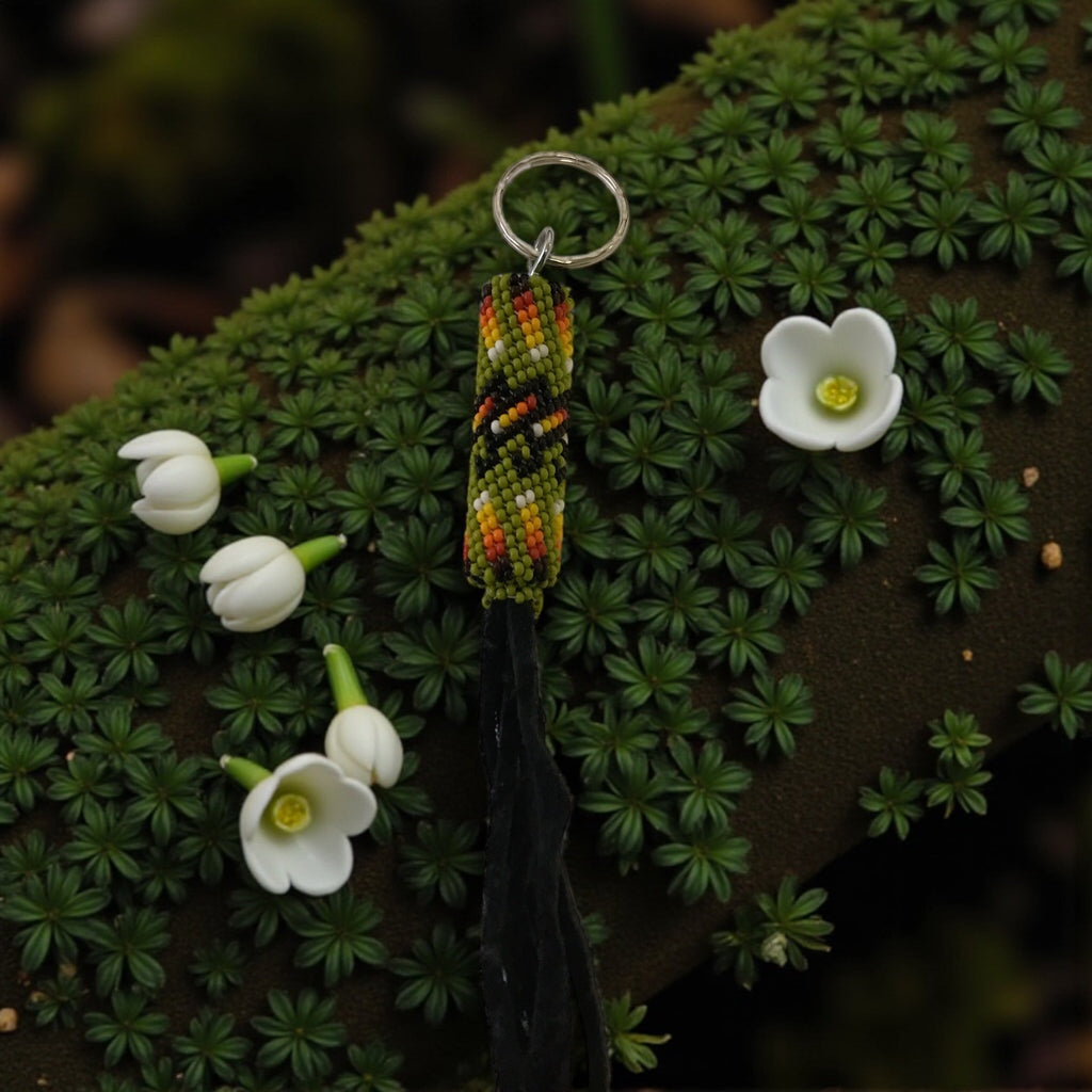 Porte-clés en perles fait main OLDTRIBES™ vert clair et noir