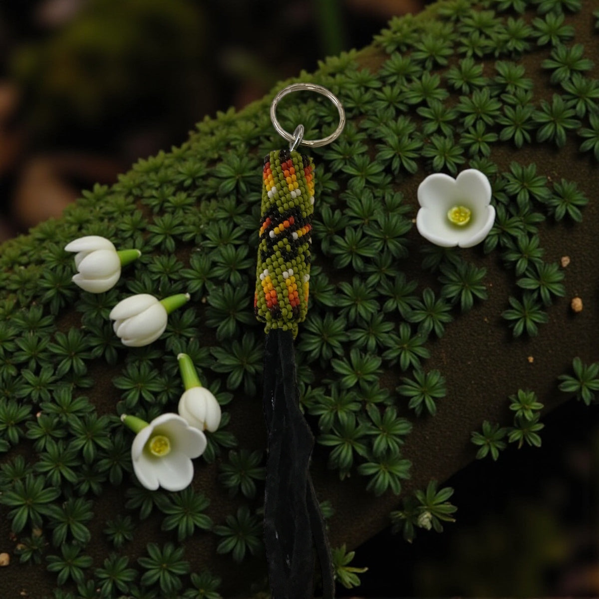 Porte-clés en perles fait main OLDTRIBES™ vert clair et noir