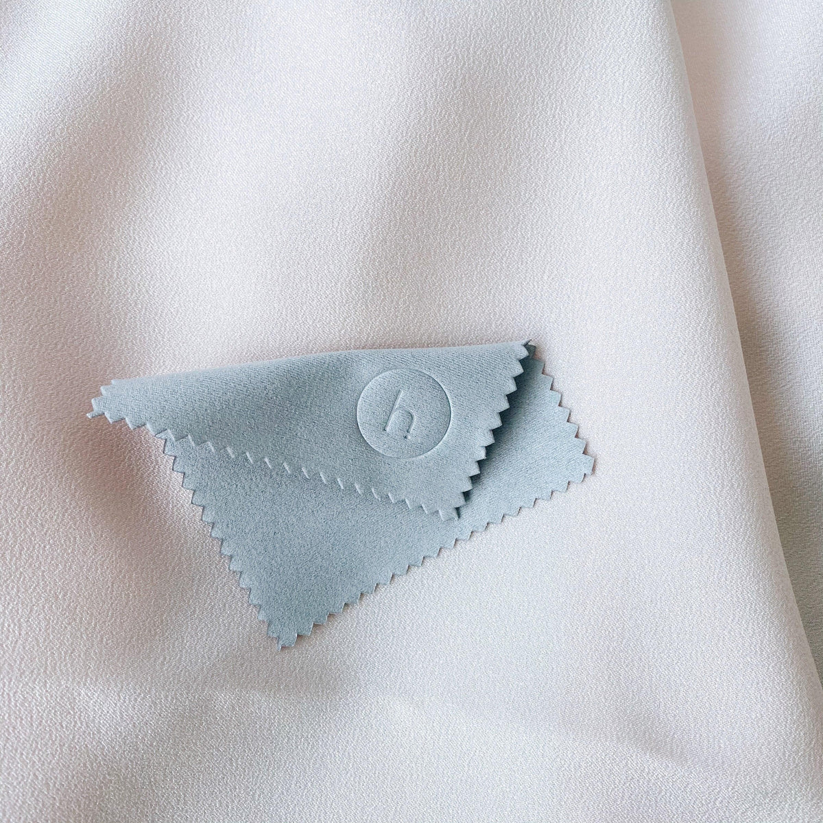 Cleaning wipe