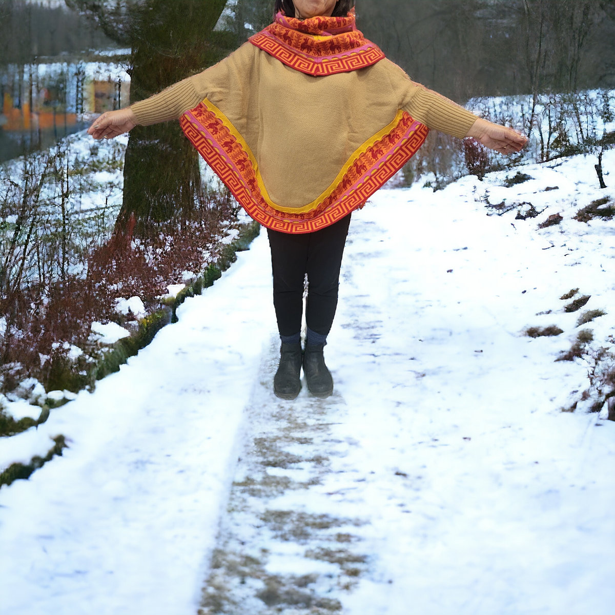 Poncho marron clair à manches en fibres d'alpaga #0028
