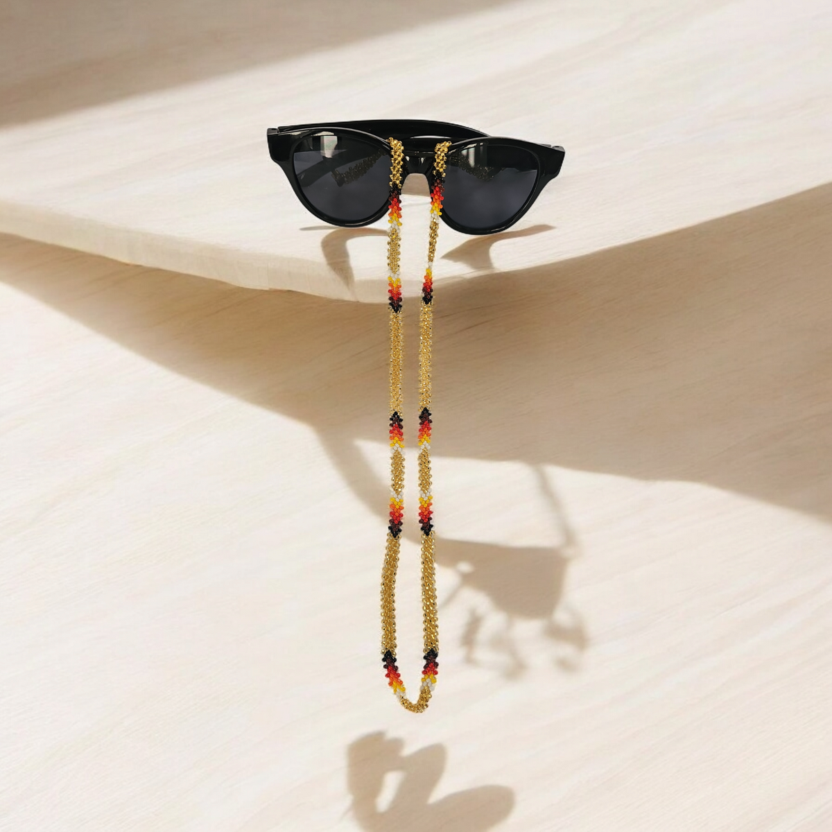 Chaîne de lunettes artisanale tissée à la main (Brun chameau)