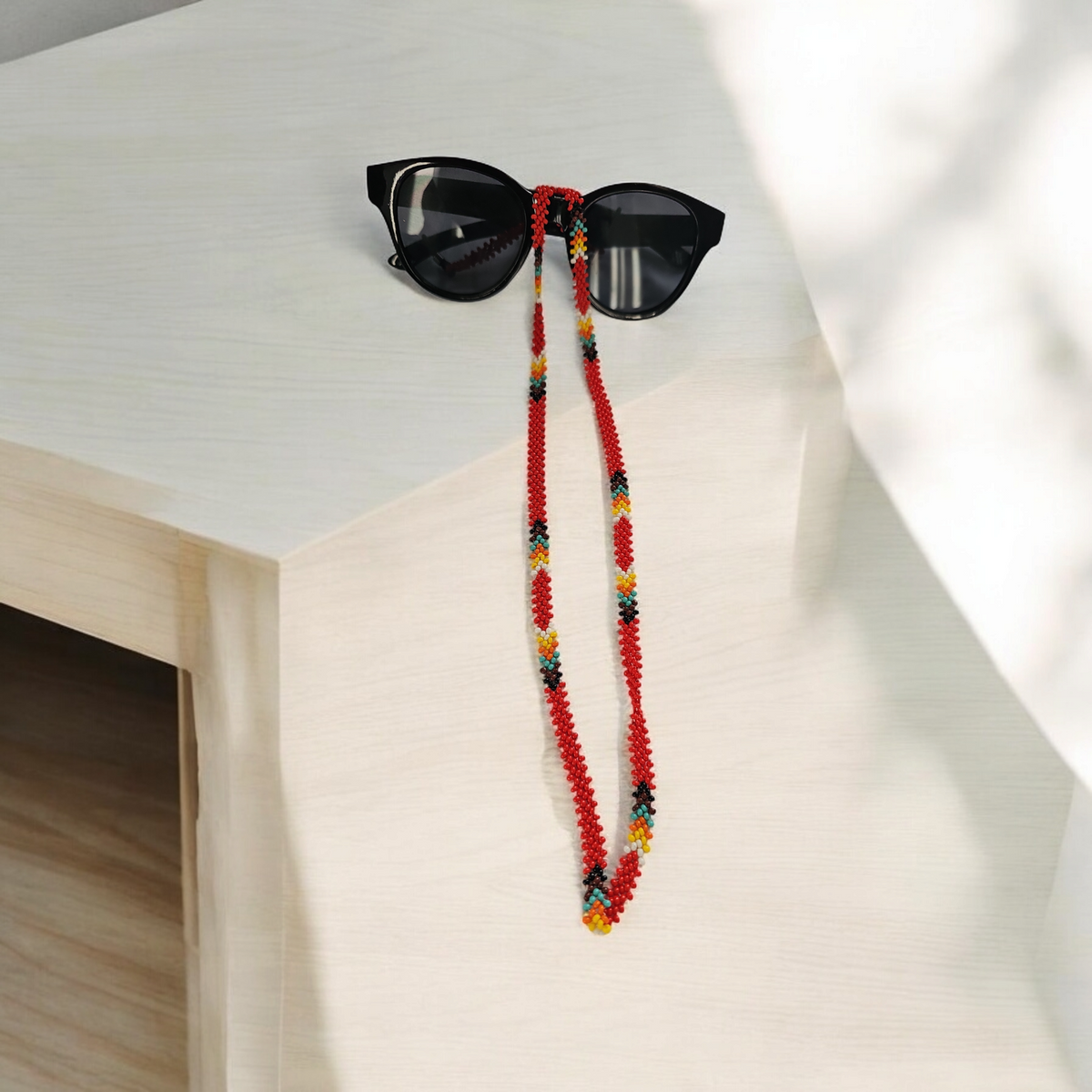 Chaîne de lunettes artisanale tissée à la main (rouge)