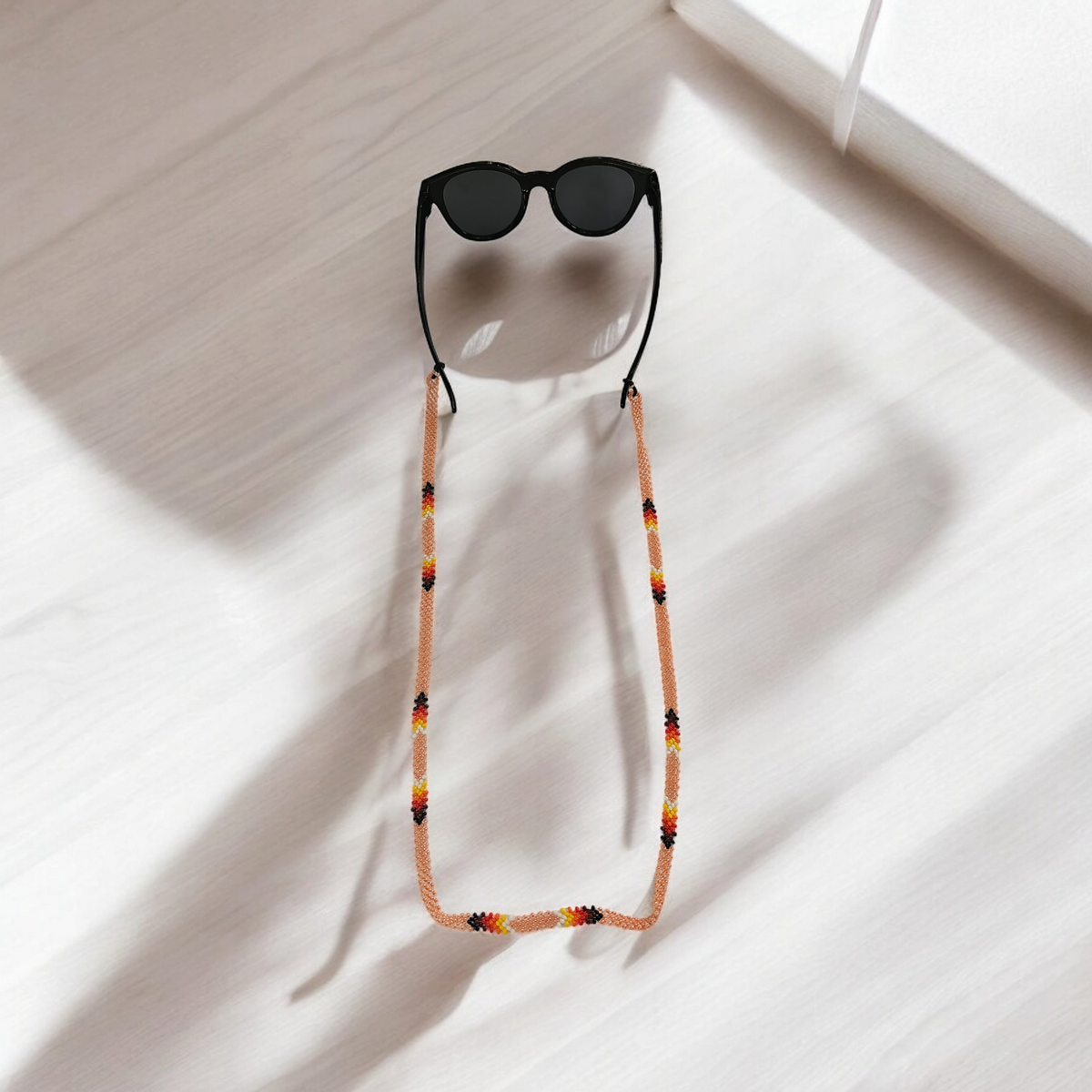 Chaîne de lunettes artisanale tissée à la main (Pêche)
