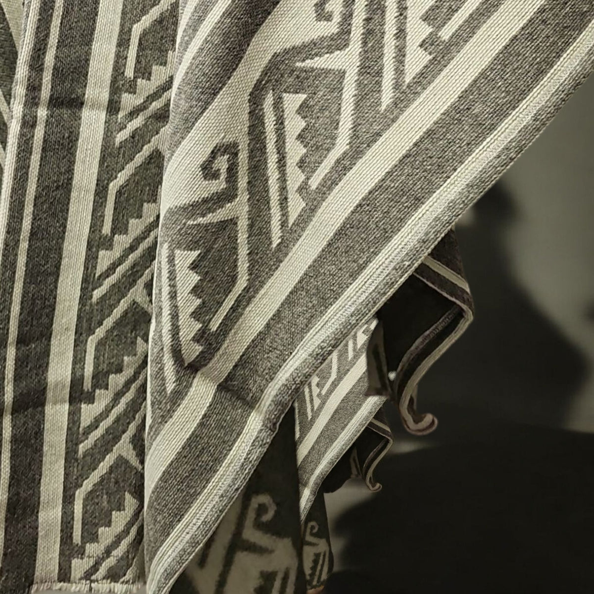 Ponchos gris en pure laine de lama