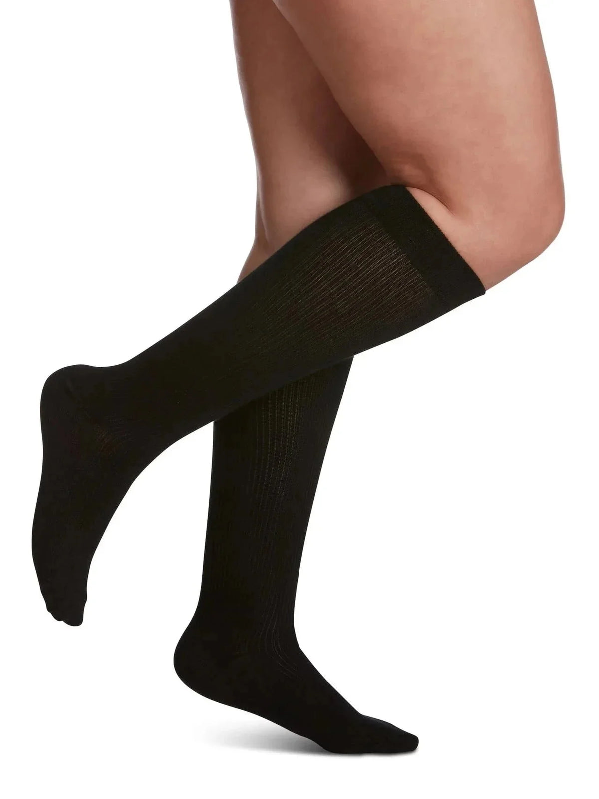 Sigvaris 140 Chaussettes de contention Traveno 15-20 mmHg Mi-mollet Femme Bout fermé